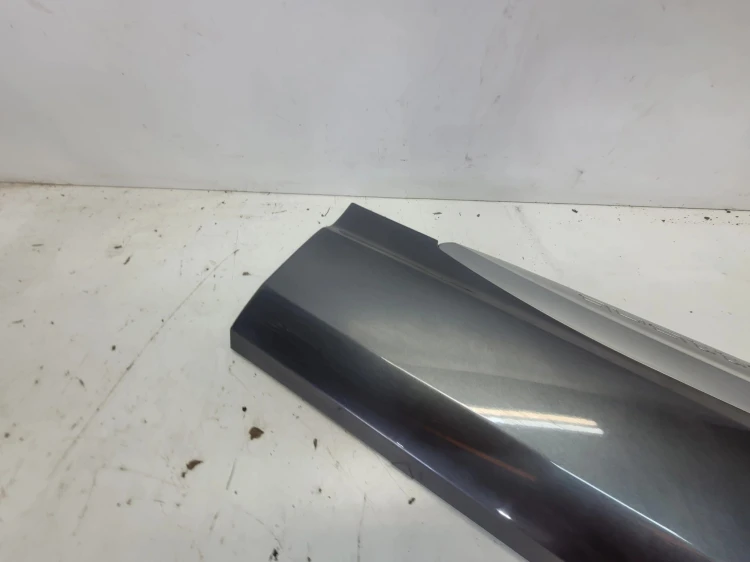 LISTWA DOLNA DRZWI PRAWY TYŁ AUDI Q7 4M 4M0853970B LZ7S