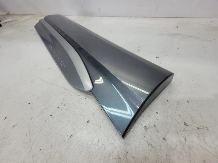 LISTWA DOLNA DRZWI PRAWY TYŁ AUDI Q7 4M 4M0853970B LZ7S