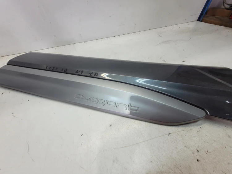 LISTWA DOLNA DRZWI PRAWY TYŁ AUDI Q7 4M 4M0853970B LZ7S