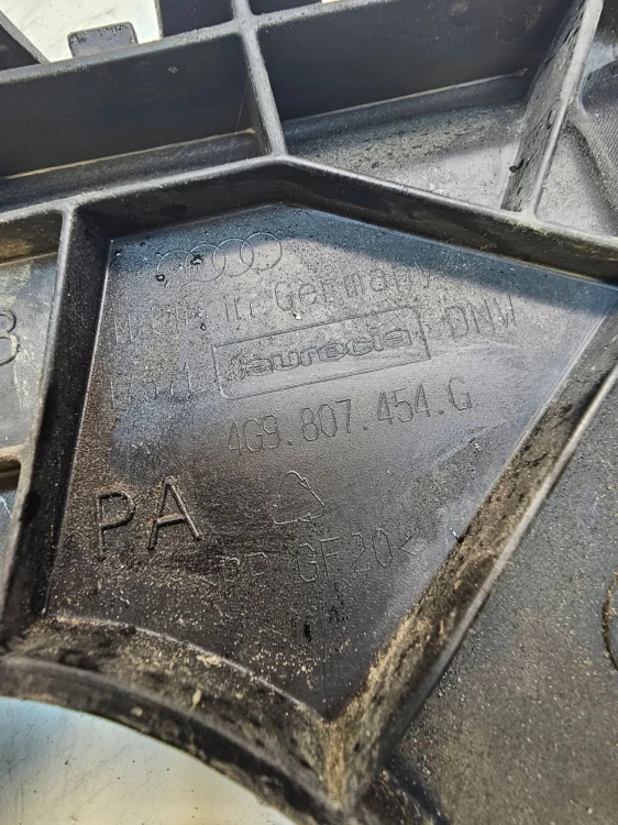 ŚLIZG ZDERZAKA PRAWY TYŁ AUDI A6 C7 AVA 4G9807454G