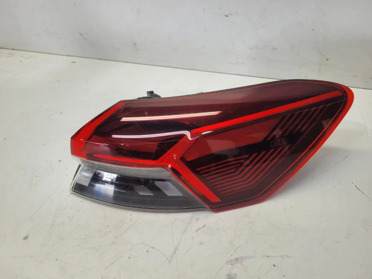 LAMPA PRAWY TYŁ LED HIGH EDITION AUDI Q4 E-TRON SPORTBACK 89A945092