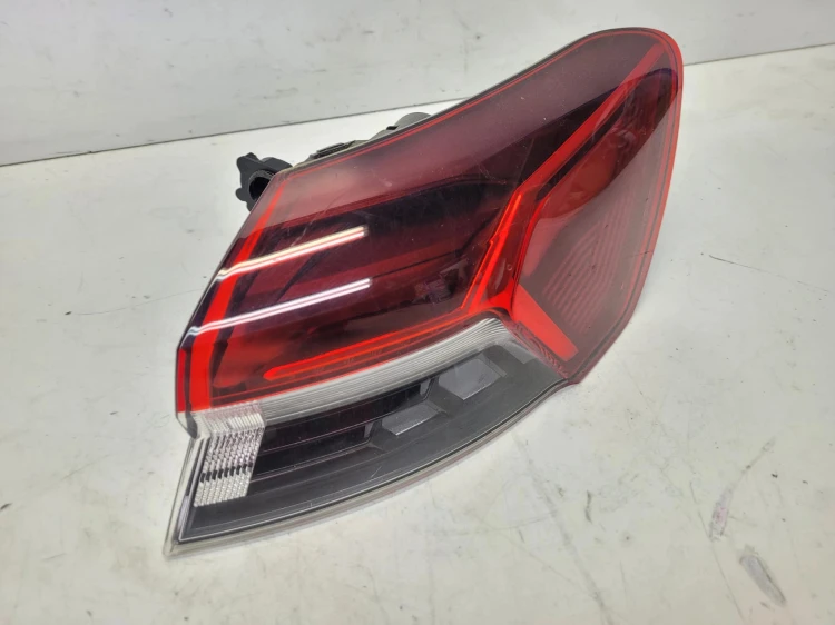 LAMPA PRAWY TYŁ LED HIGH EDITION AUDI Q4 E-TRON SPORTBACK 89A945092