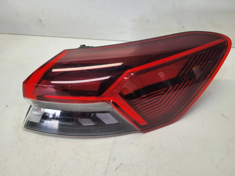 LAMPA PRAWY TYŁ LED HIGH EDITION AUDI Q4 E-TRON SPORTBACK 89A945092