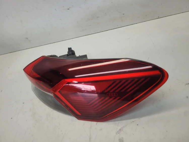 LAMPA PRAWY TYŁ LED HIGH EDITION AUDI Q4 E-TRON SPORTBACK 89A945092