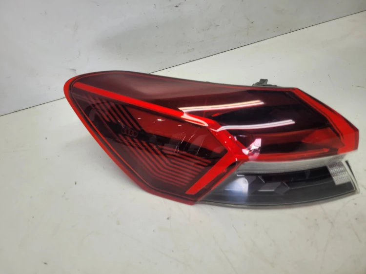 LAMPA LEWY TYŁ LED HIGH EDITION AUDI Q4 E-TRON SPORTBACK 89A945091