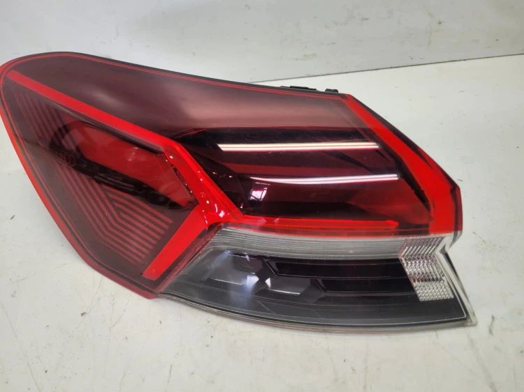 LAMPA LEWY TYŁ LED HIGH EDITION AUDI Q4 E-TRON SPORTBACK 89A945091