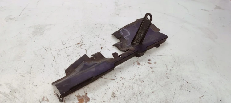KIEROWNICA POWIETRZA LEWA AUDI A3 8P 8P0121283E