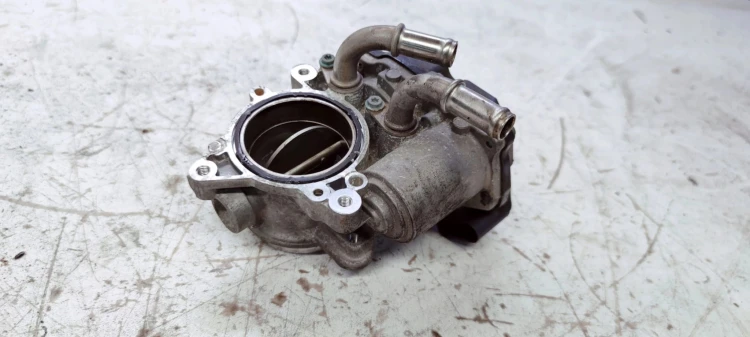 PRZEPUSTNICA AUDI A4 B9 A5 8F 2.0 TDI 04L128063T