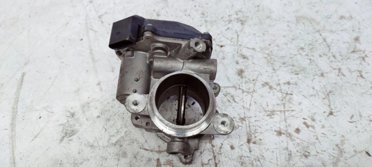 PRZEPUSTNICA AUDI A4 B9 A5 8F 2.0 TDI 04L128063T