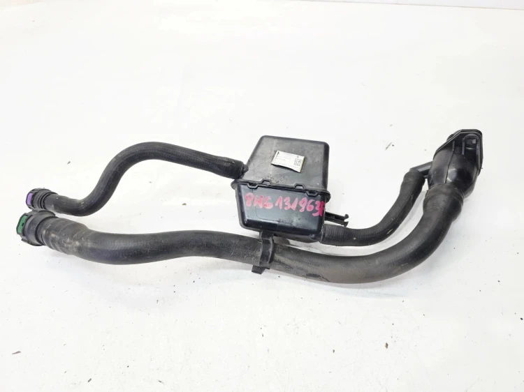 WLEW PŁYNU ŚRODKA REDUKUJĄCEGO AUDI A5 8W SPORTBACK 8W6131963A