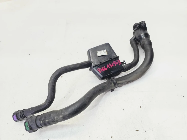 WLEW PŁYNU ŚRODKA REDUKUJĄCEGO AUDI A5 8W SPORTBACK 8W6131963A