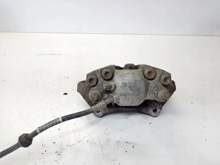 ZACISK HAMULCOWY PRAWY PRZÓD AUDI A4 A5 8K0106B