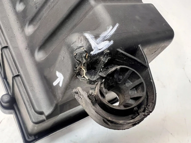 OBUDOWA FILTRA POWIETRZA AUDI VOLKSWAGEN SEAT SKODA 1K0129607S