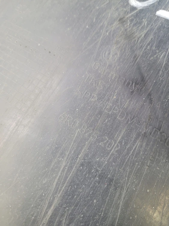 OSŁONA PŁYTA PODWOZIA PRAWA AUDI A1 VW 6R0825202