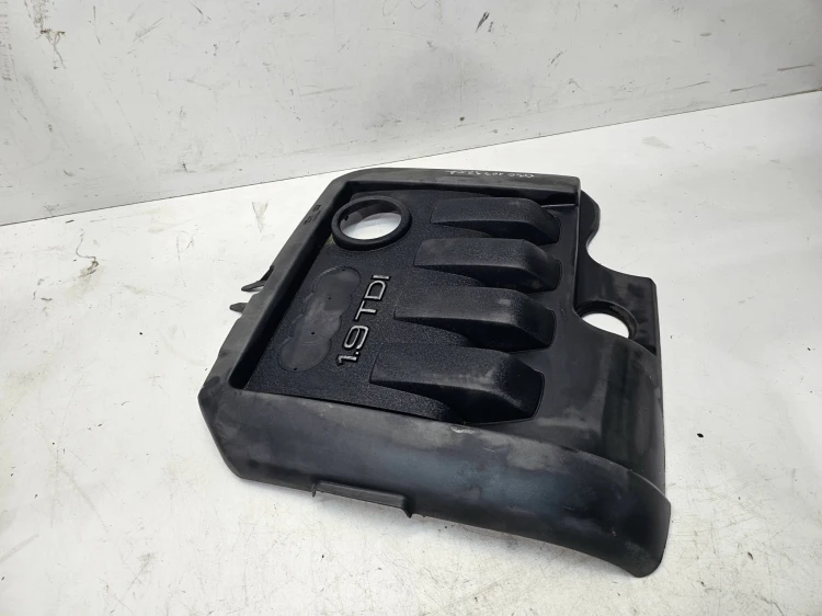 OSŁONA POKRYWA SILNIKA AUDI A3 8P 03G103925J 1.9 TDI