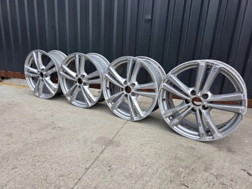 FELGA FELGI VW AUDI A3 A4 A6 ITP 7.5J R18 ET51 8V0601025BL / BJ Z*74* OK