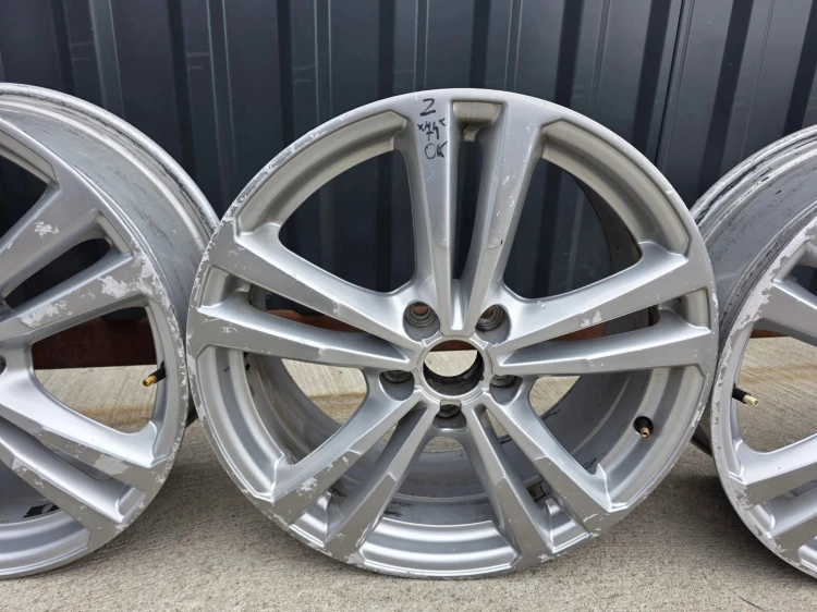 FELGA FELGI VW AUDI A3 A4 A6 ITP 7.5J R18 ET51 8V0601025BL / BJ Z*74* OK