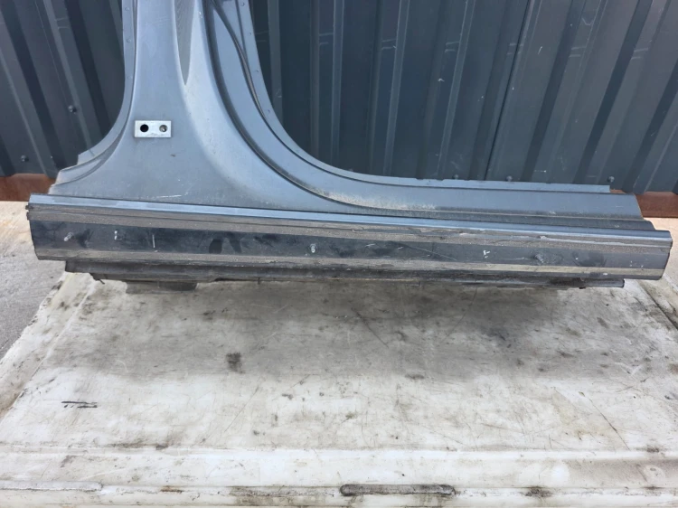 ĆWIARTKA PRÓG SŁUPEK B AUDI A3 8V SPORTBACK 5-DRZWI PRAWA STRONA !!!