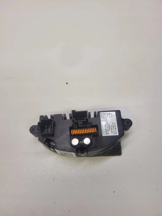 REZYSTOR OPORNIK DMUCHAWY AUDI A4 A5 Q5 8T0820521