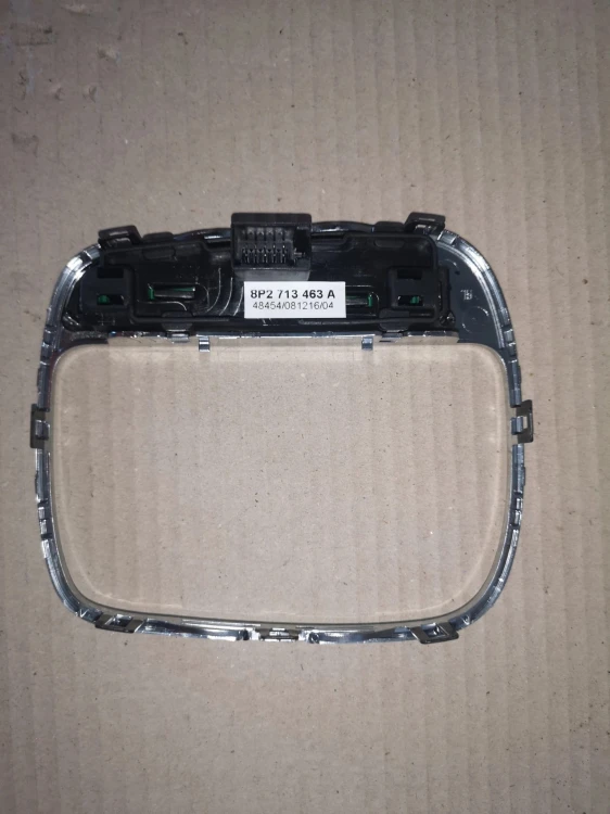 RAMKA OSŁONA CHROM AUDI A3 8P LIFT 8P2713463A
