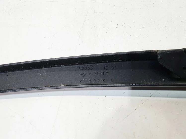 RAMIĘ WYCIERACZKI PRAWY PRZÓD AUDI A3 8P 8P1955408A