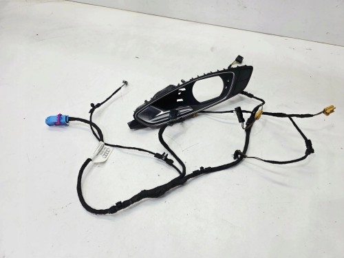 WIĄZKA KLAMKA BOCZKA DRZWI LEWA AMBIENTE AUDI A1 8X 8X0837019E 8X0971035BE