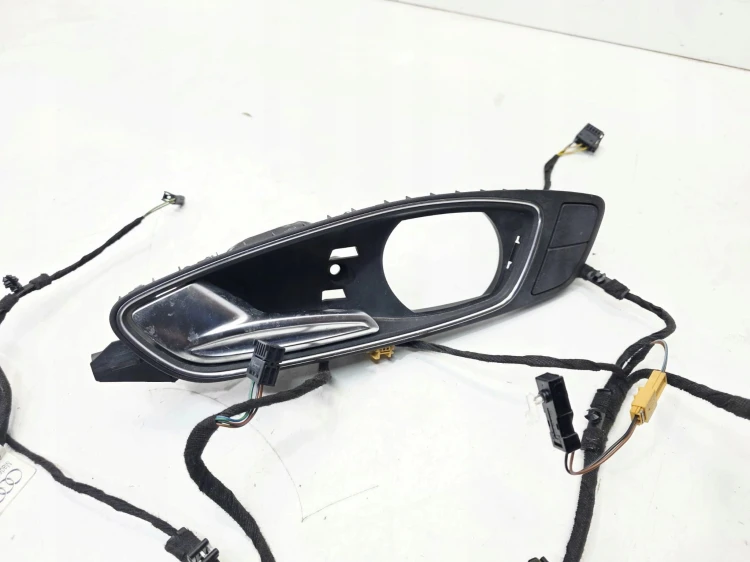 WIĄZKA KLAMKA BOCZKA DRZWI LEWA AMBIENTE AUDI A1 8X 8X0837019E 8X0971035BE