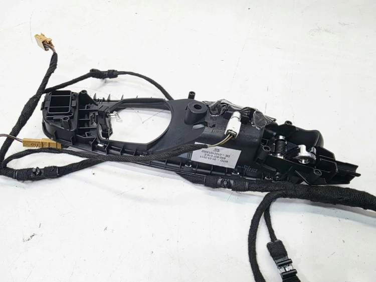 WIĄZKA KLAMKA BOCZKA DRZWI LEWA AMBIENTE AUDI A1 8X 8X0837019E 8X0971035BE