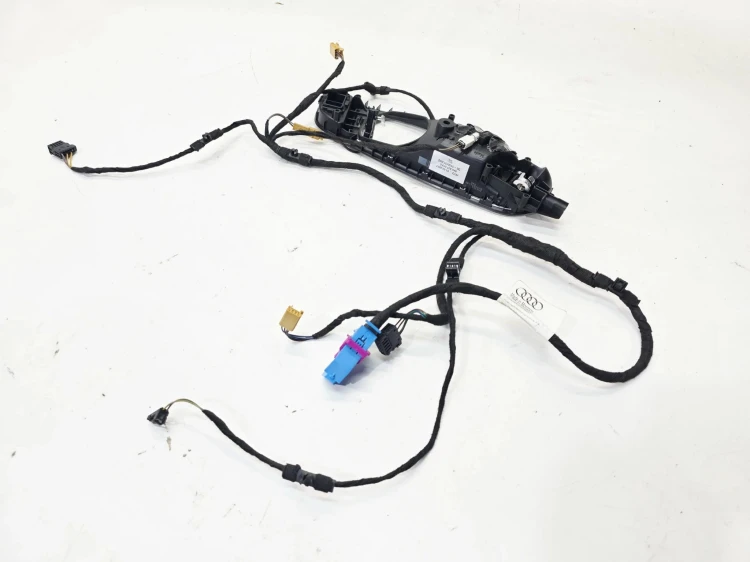 WIĄZKA KLAMKA BOCZKA DRZWI LEWA AMBIENTE AUDI A1 8X 8X0837019E 8X0971035BE