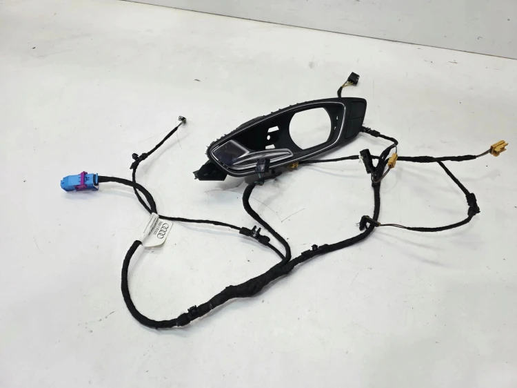 WIĄZKA KLAMKA BOCZKA DRZWI LEWA AMBIENTE AUDI A1 8X 8X0837019E 8X0971035BE