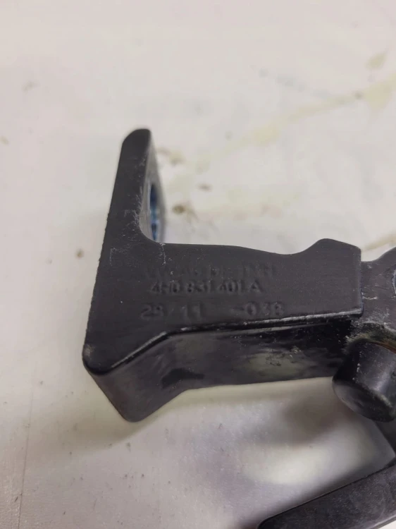 ZAWIAS DRZWI LEWYCH AUDI A7 4G A8 D4 4H0831401A