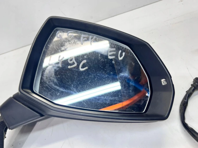LUSTERKO PRAWE EL. SKŁ. AUDI Q5 FY 80B857410C 14 PIN EU LY9C