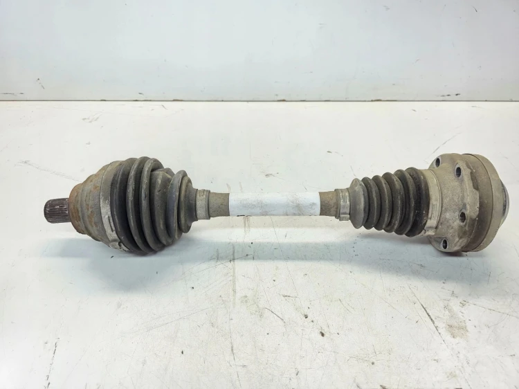 PÓŁOŚ LEWA KRÓTKA AUDI A3 8V VOLKSWAGEN SEAT SKODA 5Q0407271H