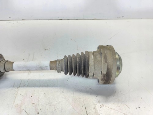 PÓŁOŚ LEWA KRÓTKA AUDI A3 8V VOLKSWAGEN SEAT SKODA 5Q0407271H