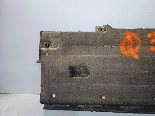 OSŁONA PODWOZIA ŚRODKOWA LEWA DUŻA AUDI Q3 8U 8U0825207