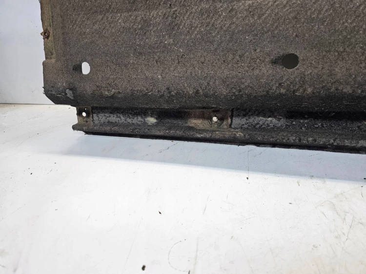 OSŁONA PODWOZIA ŚRODKOWA LEWA DUŻA AUDI Q3 8U 8U0825207