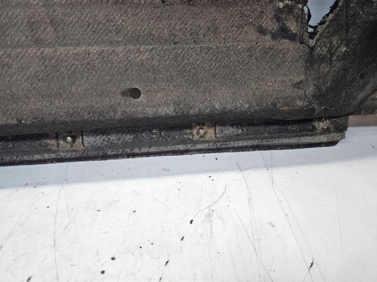 OSŁONA PODWOZIA ŚRODKOWA LEWA DUŻA AUDI Q3 8U 8U0825207