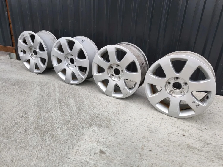 FELGA FELGI VW AUDI A3 A4 A6 ITP 7.0J R16 ET42 8H0601025E *13M*