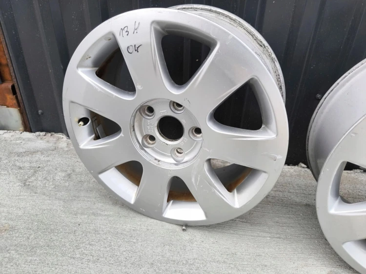 FELGA FELGI VW AUDI A3 A4 A6 ITP 7.0J R16 ET42 8H0601025E *13M*
