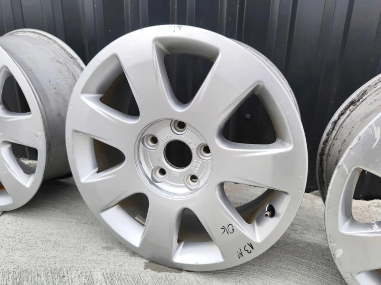 FELGA FELGI VW AUDI A3 A4 A6 ITP 7.0J R16 ET42 8H0601025E *13M*