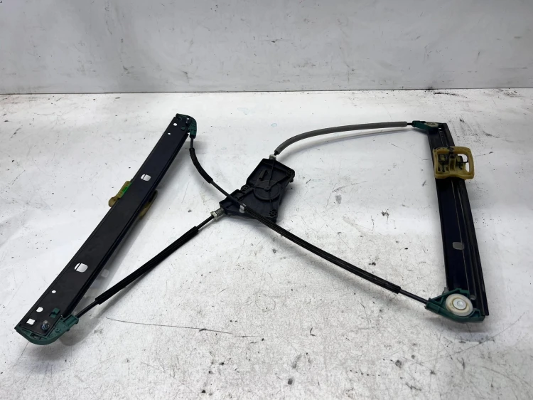 MECHANIZM SZYBY LEWY PRZÓD AUDI A6 C8 4K0837461