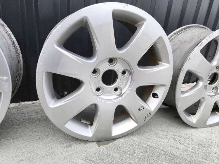 FELGA FELGI VW AUDI A3 A4 A6 ITP 7.0J R16 ET42 8H0601025E *13M*