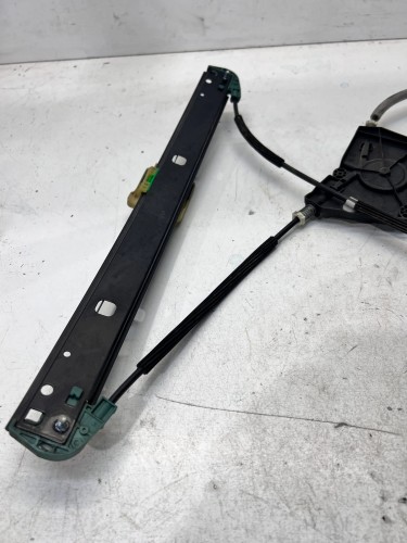 MECHANIZM SZYBY LEWY PRZÓD AUDI A6 C8 4K0837461
