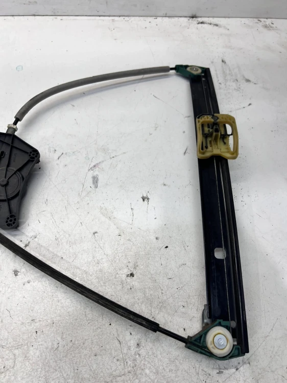 MECHANIZM SZYBY LEWY PRZÓD AUDI A6 C8 4K0837461