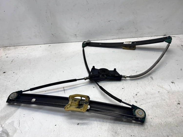 MECHANIZM SZYBY LEWY PRZÓD AUDI A6 C8 4K0837461