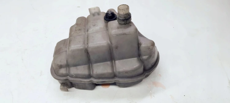 ZBIORNICZEK WYRÓWNAWCZY AUDI A6 C7 A7 4G0121403G