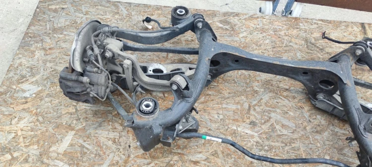 SANKI WÓZEK TYŁ AUDI A4 B9 A5 8W0505235AE *2
