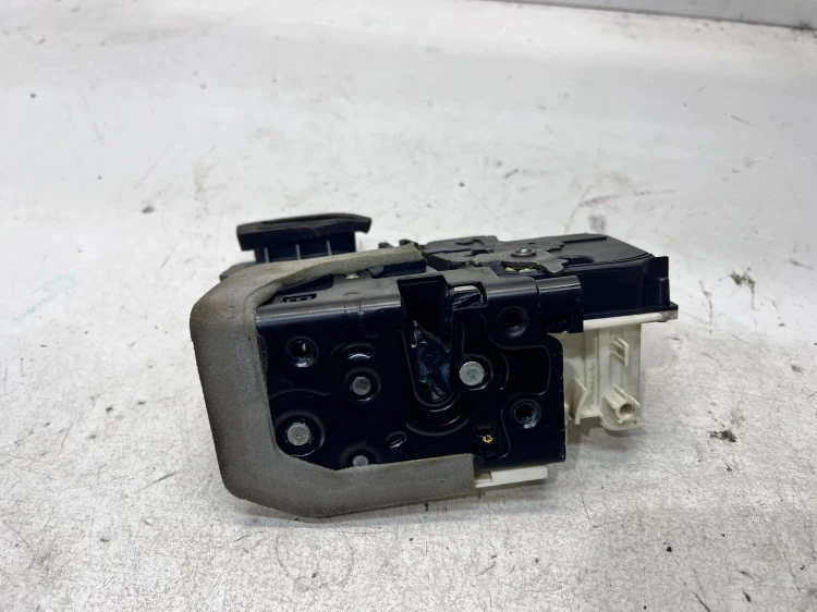 ZAMEK DRZWI LEWY TYŁ AUDI A6 C8 4K0839015Q 9 PIN