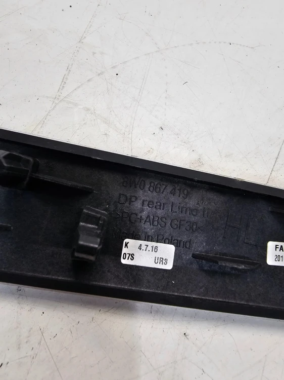 DEKOR LISTWA DRZWI LEWY TYŁ AUDI A4 B9 8W0867419