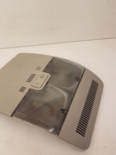 LAMPKA PODSUFITKI AUDI A3 8P 8P0947135D